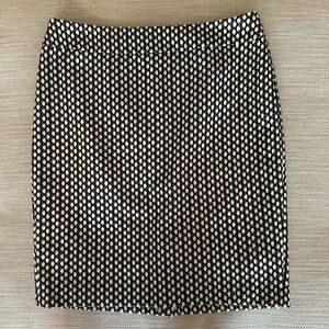 Nine West Knee Length Pencil Skirt - White w/Black pattern - 12